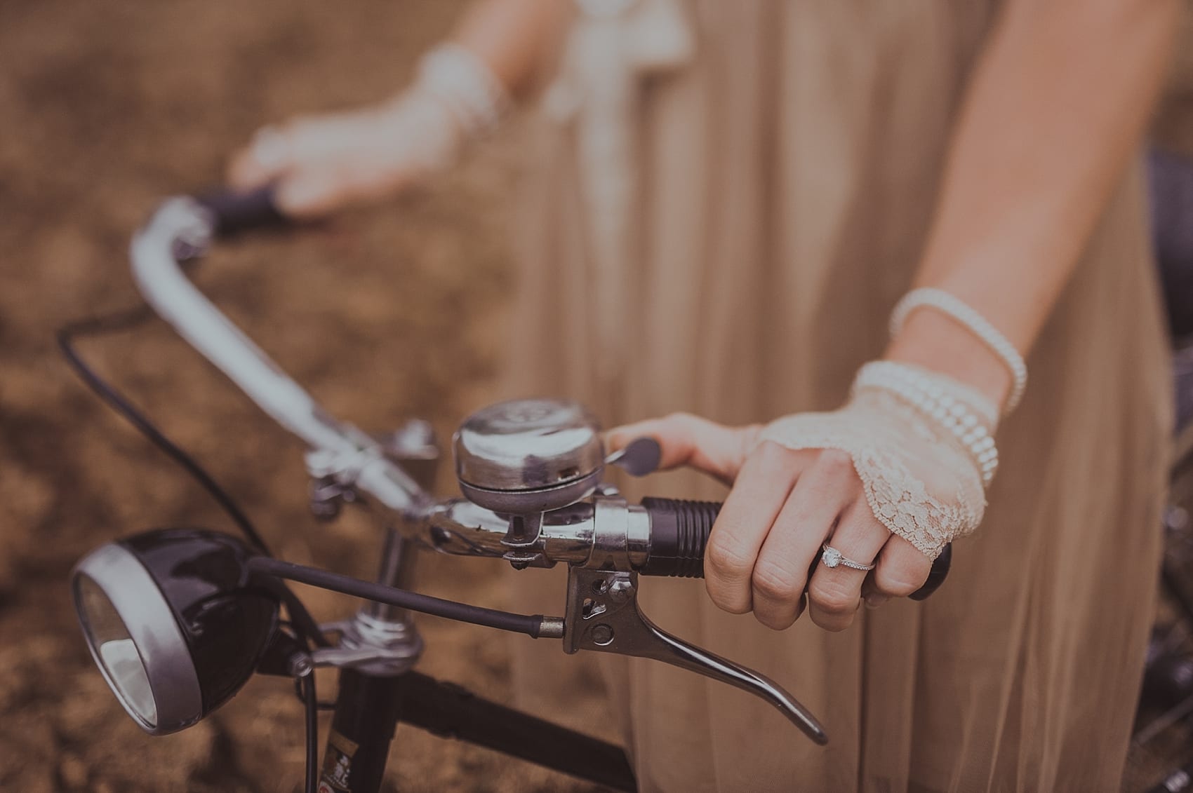 VintageEngagementShoot-StyledShoot-028