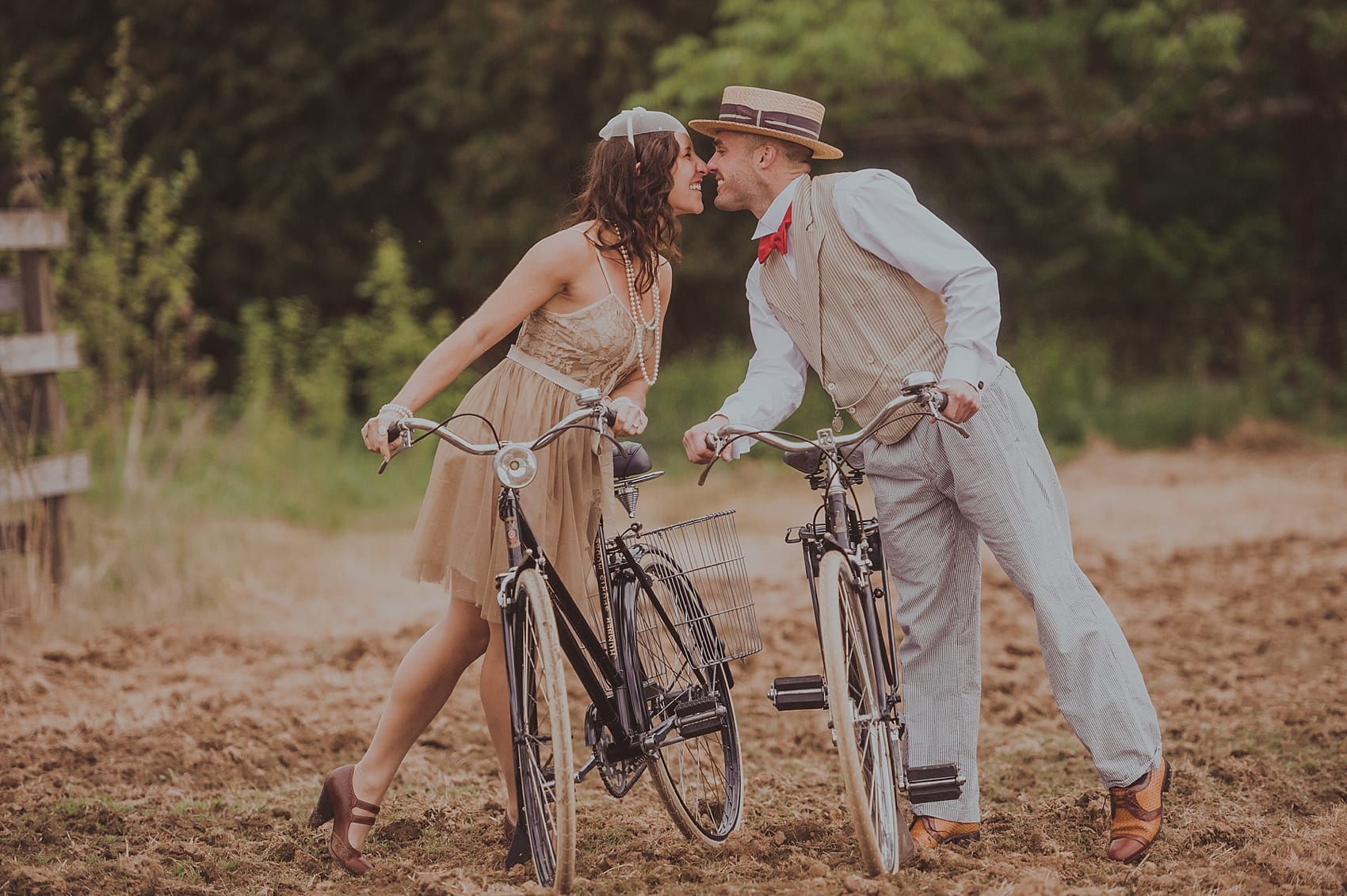 VintageEngagementShoot-StyledShoot-030